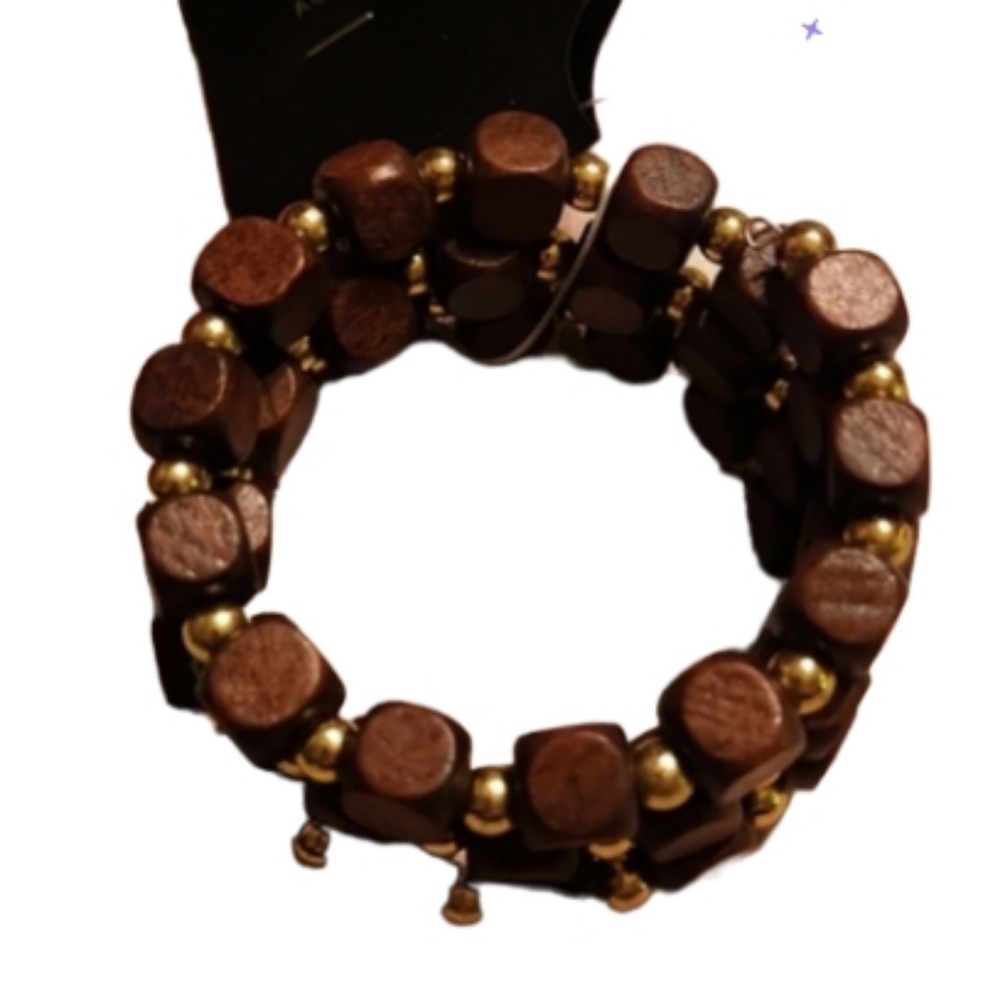 Wrap around wooden and gold beaded bracelet. Vintage new